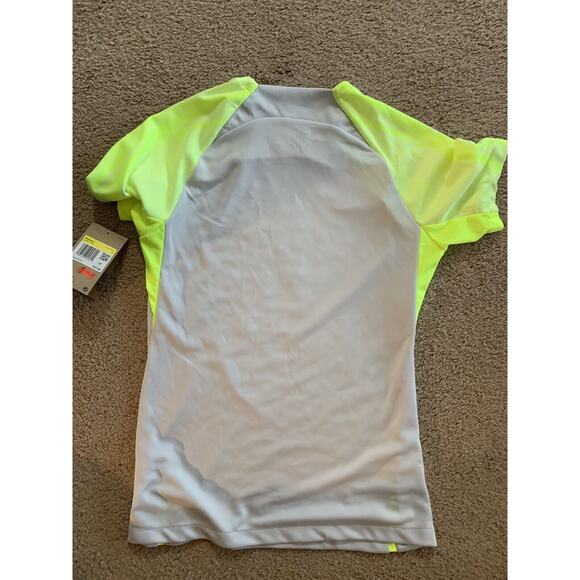 Nike Dri-FIT Strike Women Soccer Top Platinum DX0517-043 Size Small - Picture 4 of 5